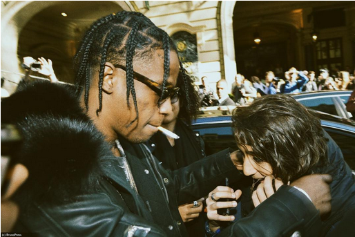 Travi$ Scott Gifts His Chain To 14-Year-Old Fan